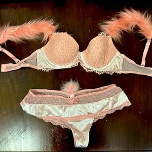 Victorias Secret bra & panty set ❤️